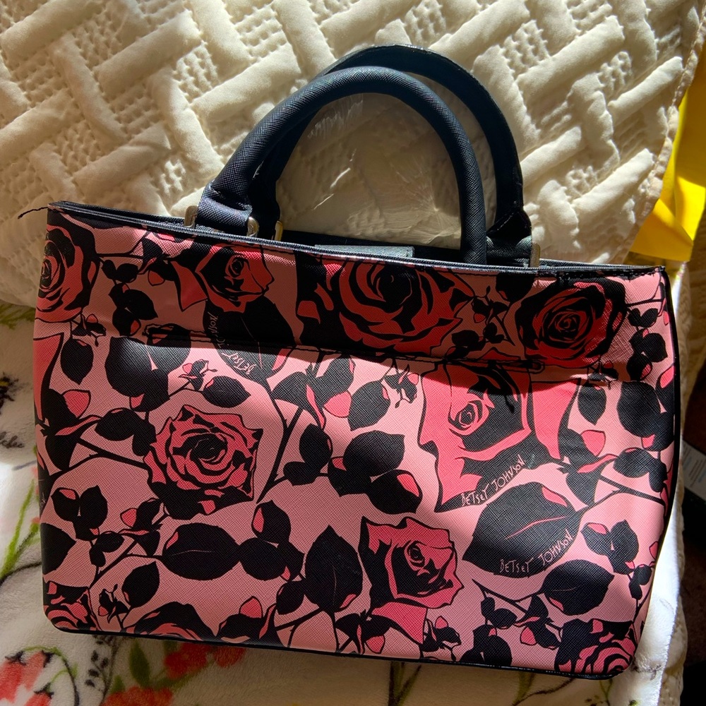 Betsy Johnson Purse NWOT - Picture 2 of 3